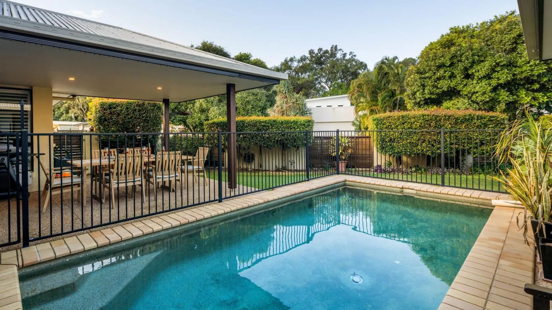 Fig Tree Family Home In Currimundi Kawana Waters